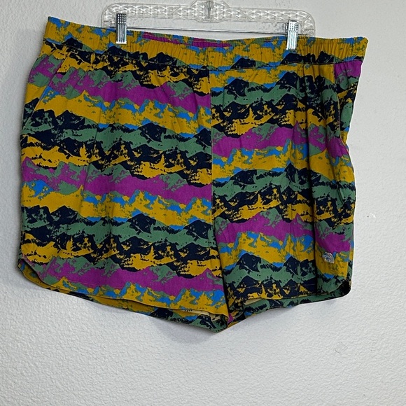 The North Face Women’s Plus Size 3X Class V Pull On Shorts Athleisure Hiking NWT - Picture 2 of 12